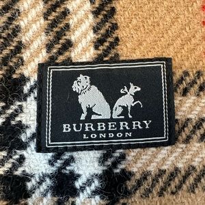 Burberry london dog coat